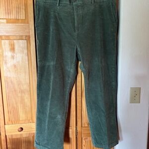 Amazon Essentials mens 42W 29 L green corduroy pants  Excellent condition